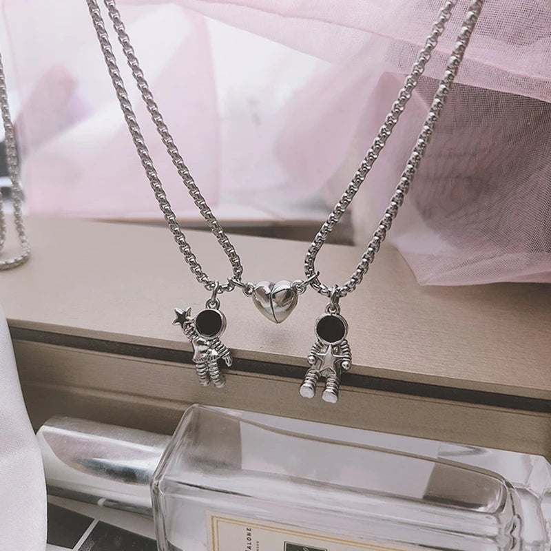 1Pair Magnetic Couple Stainless Steel Necklace Astronaut Pendant Necklace Cartoon Space Star Astronaut Necklace Jewelry