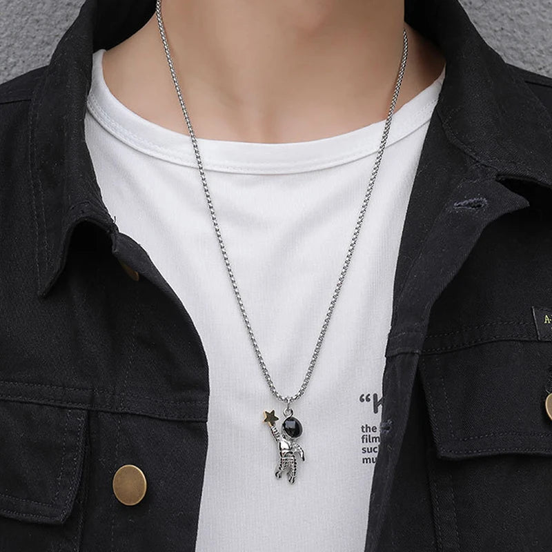 1Pair Magnetic Couple Stainless Steel Necklace Astronaut Pendant Necklace Cartoon Space Star Astronaut Necklace Jewelry